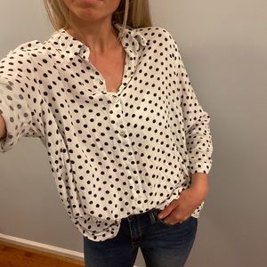 Soft quarter button blouse🌹